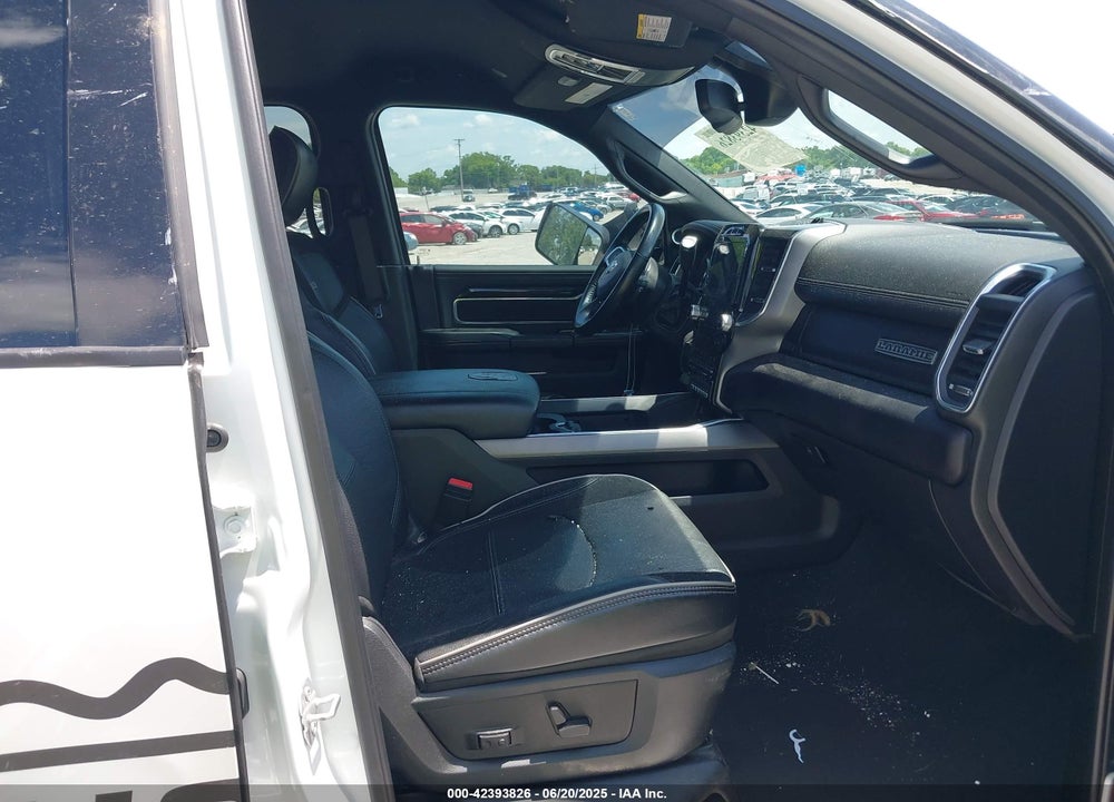 2022 RAM 3500 LAIE  4X4 8' BOX VIN: 3C63RRJL2NG355679
