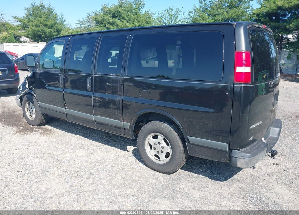 2005 CHEVROLET EXPRESS VIN: 1GNFG15T751169844