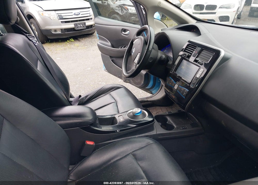 2015 NISSAN LEAF VIN: 1N4AZ0CP3FC313933