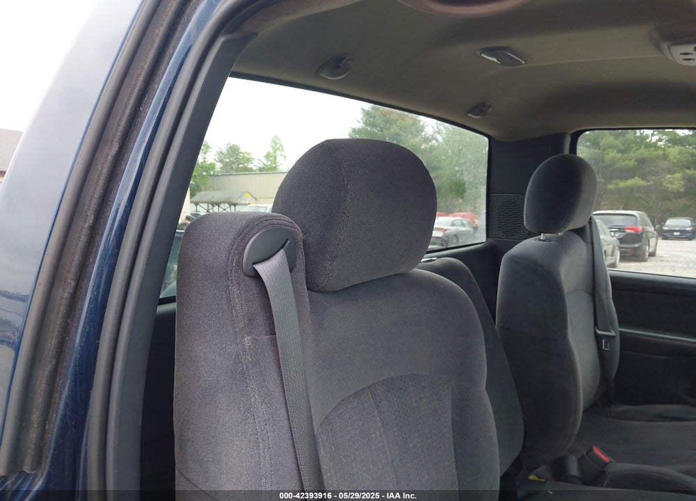 2001 CHEVROLET SILVERADO 1500 LS VIN: 1GCEK14T41E271738