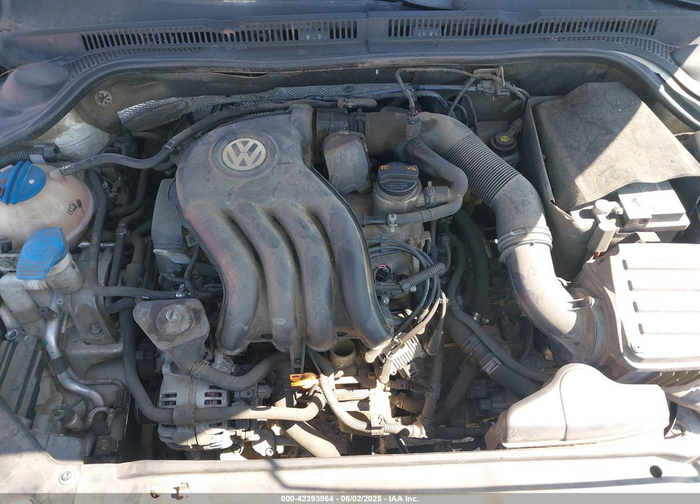 2011 VOLKSWAGEN JETTA 2.0L S VIN: 3VW2K7AJ1BM040541