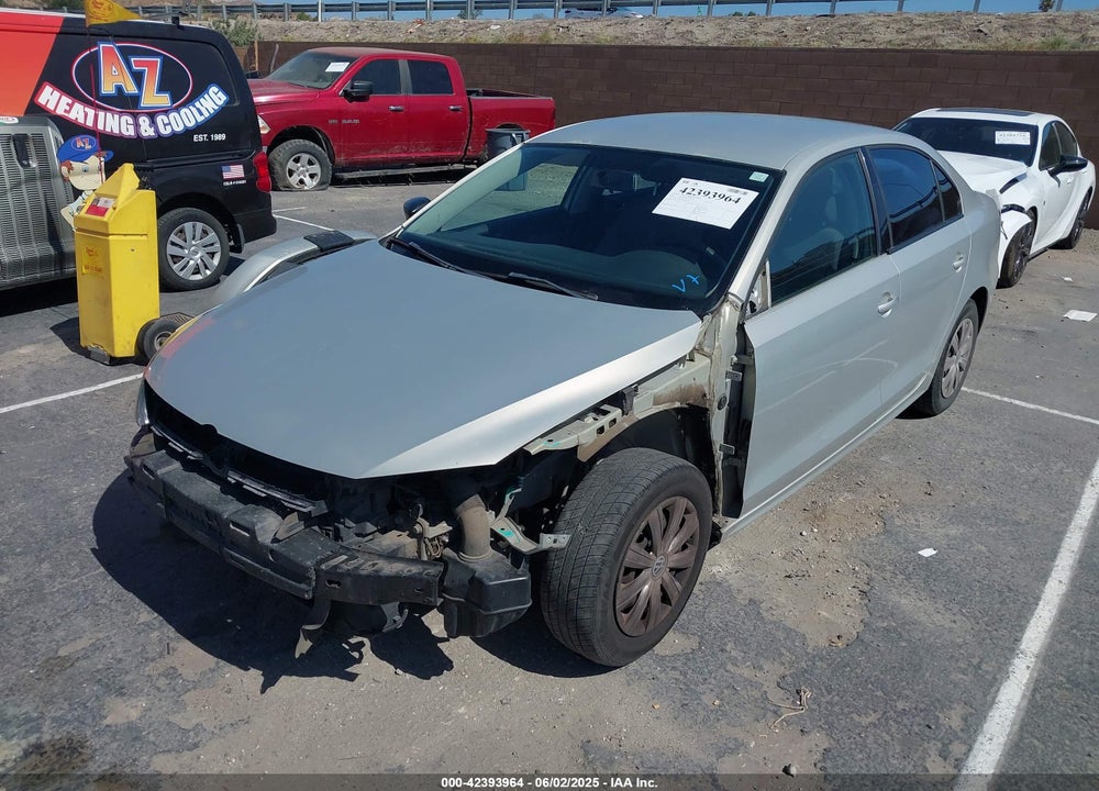 2011 VOLKSWAGEN JETTA 2.0L S VIN: 3VW2K7AJ1BM040541