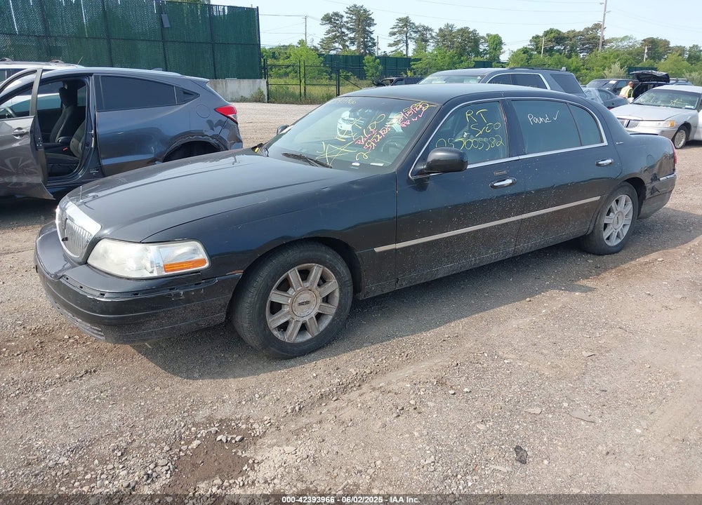 2010 LINCOLN TOWN CAR VIN: 2LNBL8EVXAX627855