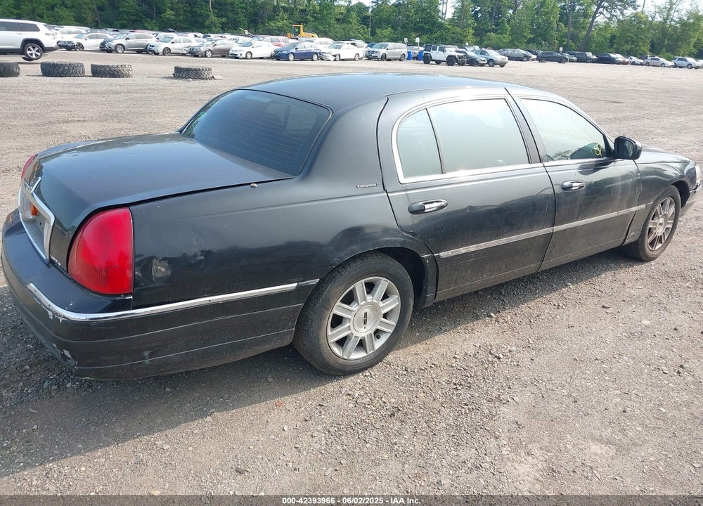 2010 LINCOLN TOWN CAR VIN: 2LNBL8EVXAX627855
