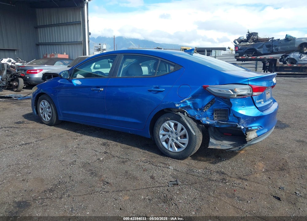 2017 HYUNDAI ELANTRA VIN: 5NPD74LF6HH153338