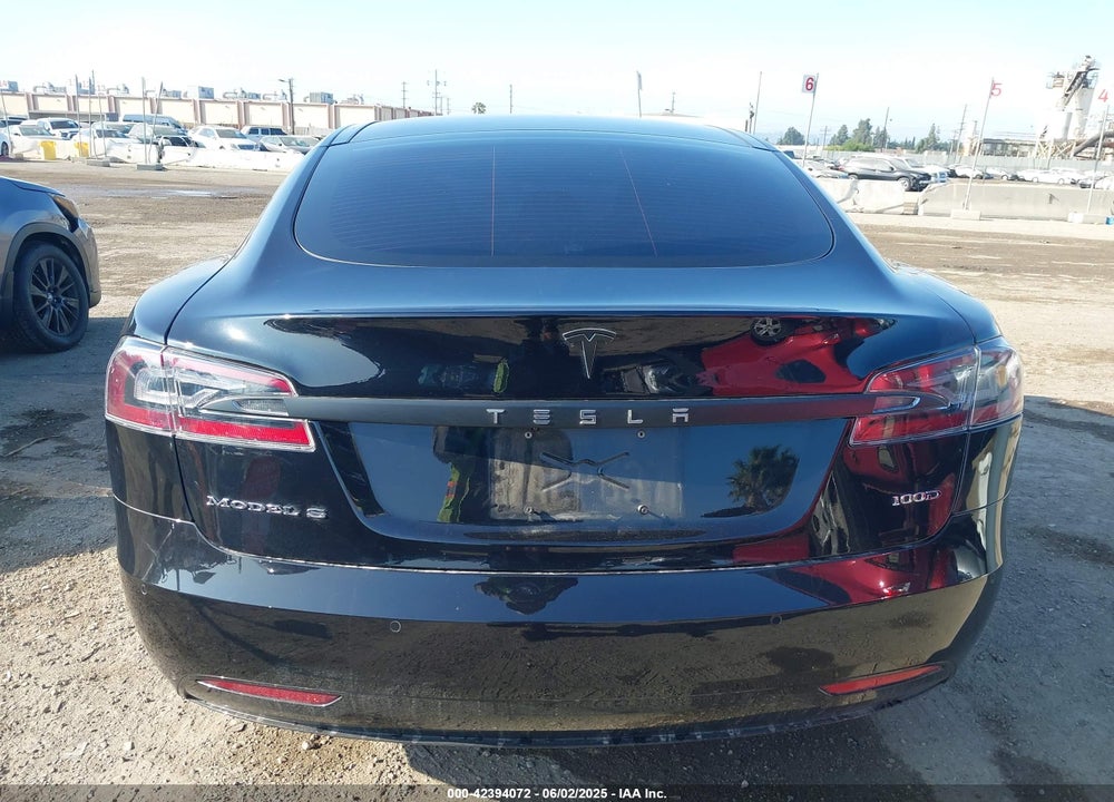 2018 TESLA MODEL S VIN: 5YJSA1E21JF264708
