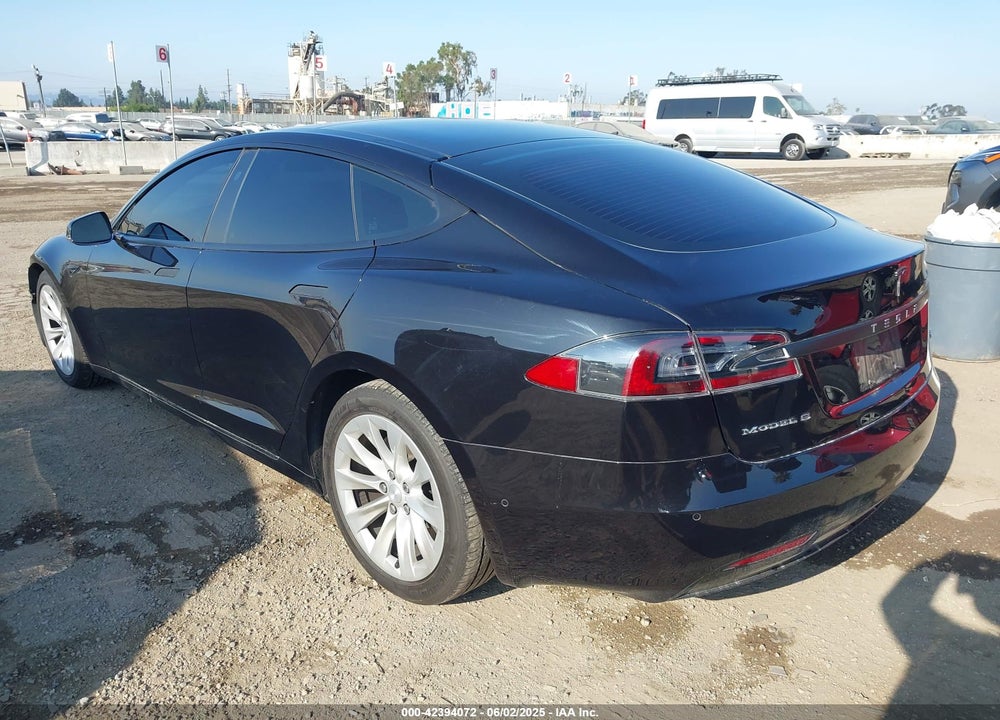 2018 TESLA MODEL S VIN: 5YJSA1E21JF264708