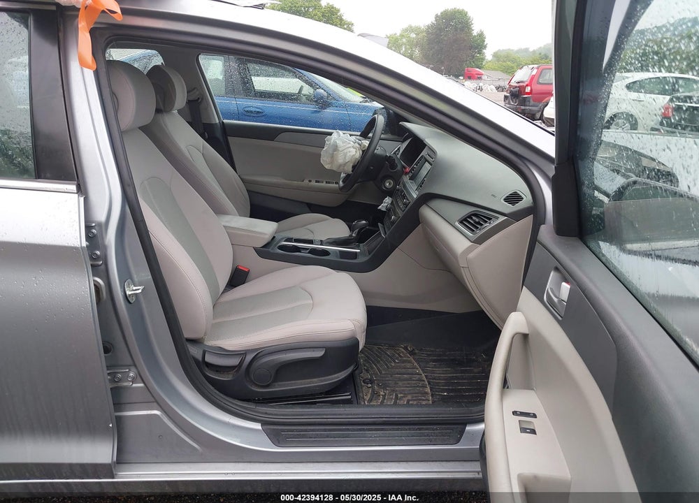 2017 HYUNDAI SONATA SE VIN: 5NPE24AF8HH568263
