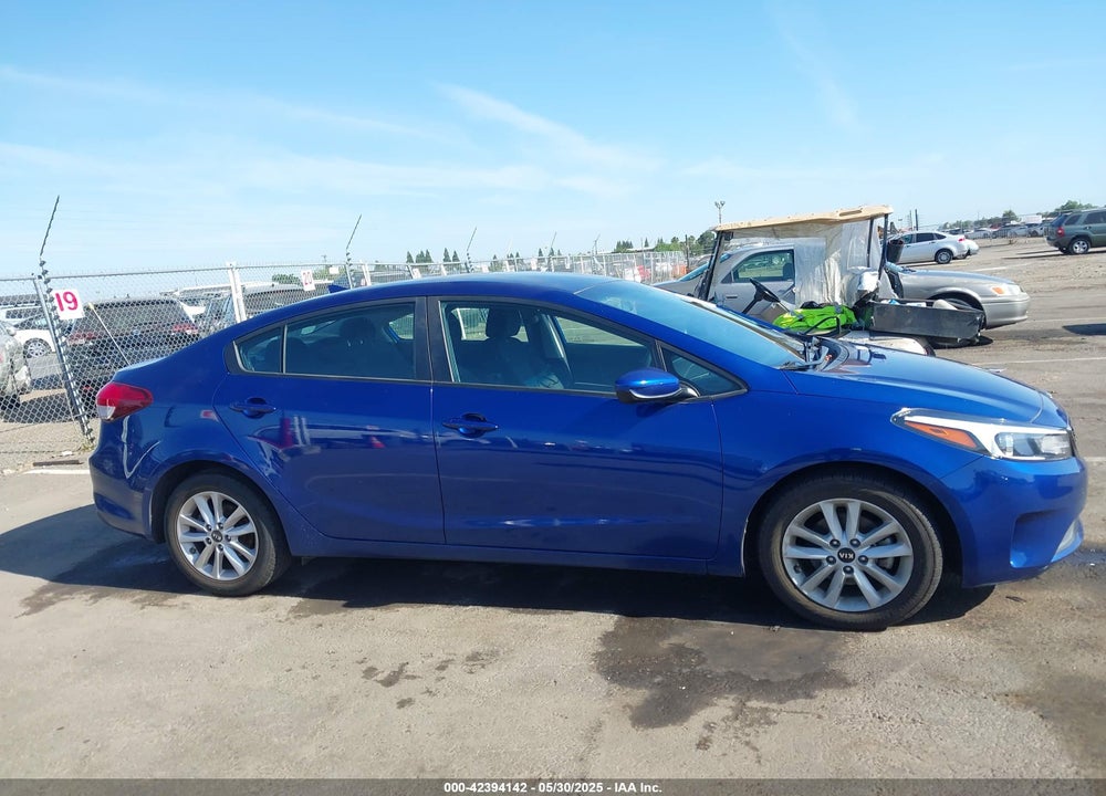 2017 KIA FORTE LX VIN: 3KPFL4A75HE132811