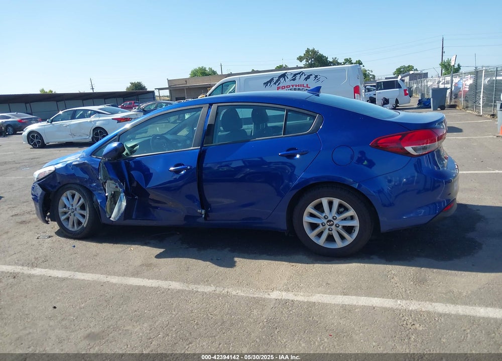 2017 KIA FORTE LX VIN: 3KPFL4A75HE132811