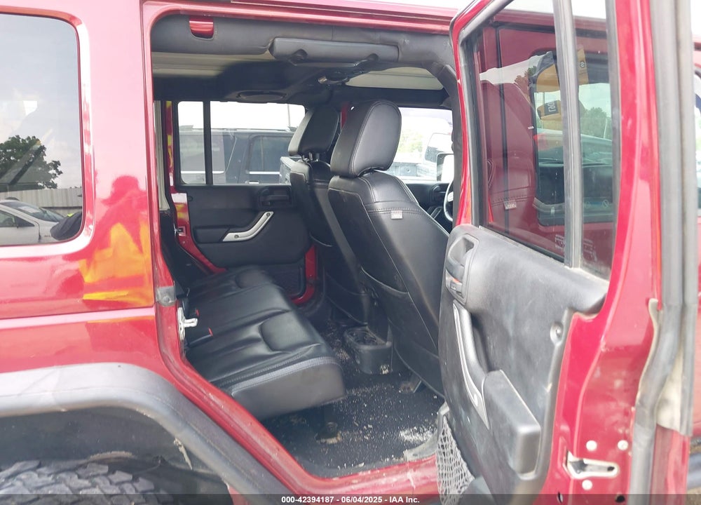 2013 JEEP WRANGLER UNLIMITED SAHARA VIN: 1C4HJWEG7DL608384