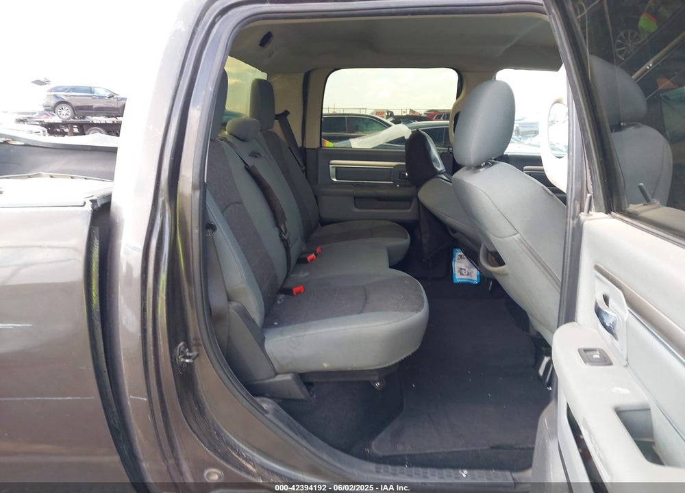 2014 RAM 1500 VIN: 1C6RR7TT5ES464156