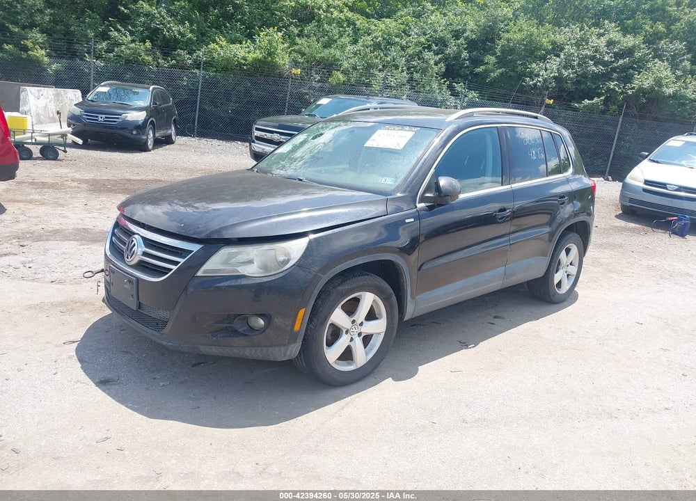 2010 VOLKSWAGEN TIGUAN VIN: WVGBV7AX5AW526908