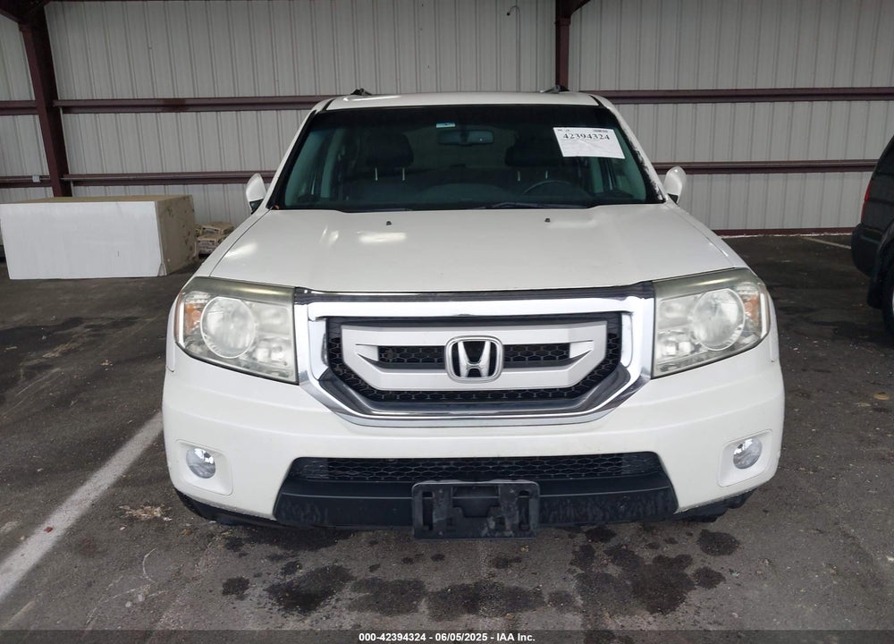 2011 HONDA PILOT TOURING VIN: 5FNYF4H99BB035894