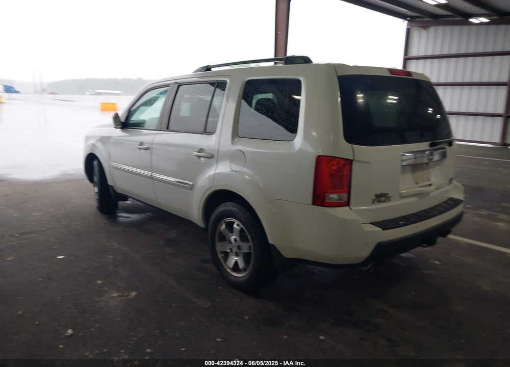 2011 HONDA PILOT TOURING VIN: 5FNYF4H99BB035894