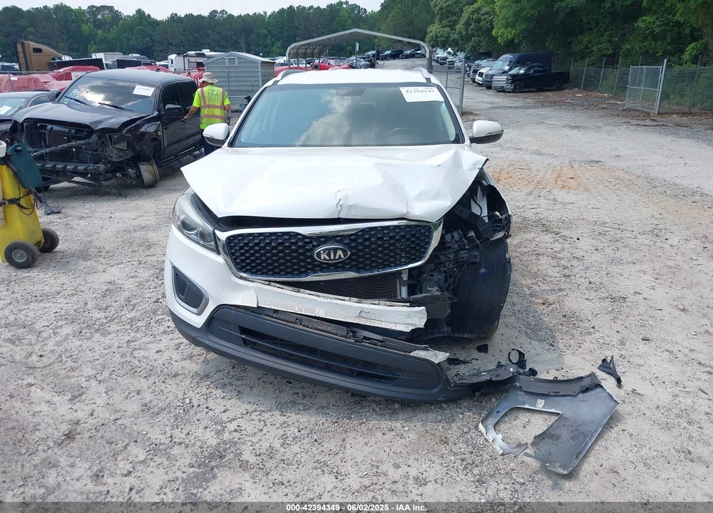2017 KIA SORENTO 2.4L LX VIN: 5XYPG4A31HG248189