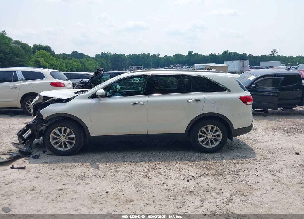 2017 KIA SORENTO 2.4L LX VIN: 5XYPG4A31HG248189