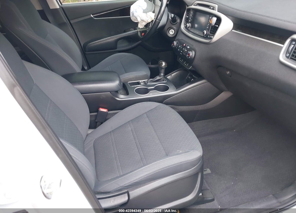 2017 KIA SORENTO 2.4L LX VIN: 5XYPG4A31HG248189