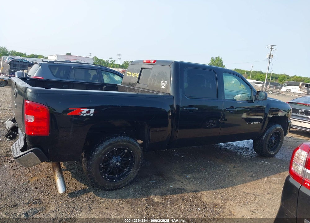 2011 CHEVROLET SILVERADO 1500 VIN: 3GCPKTE37BG216844