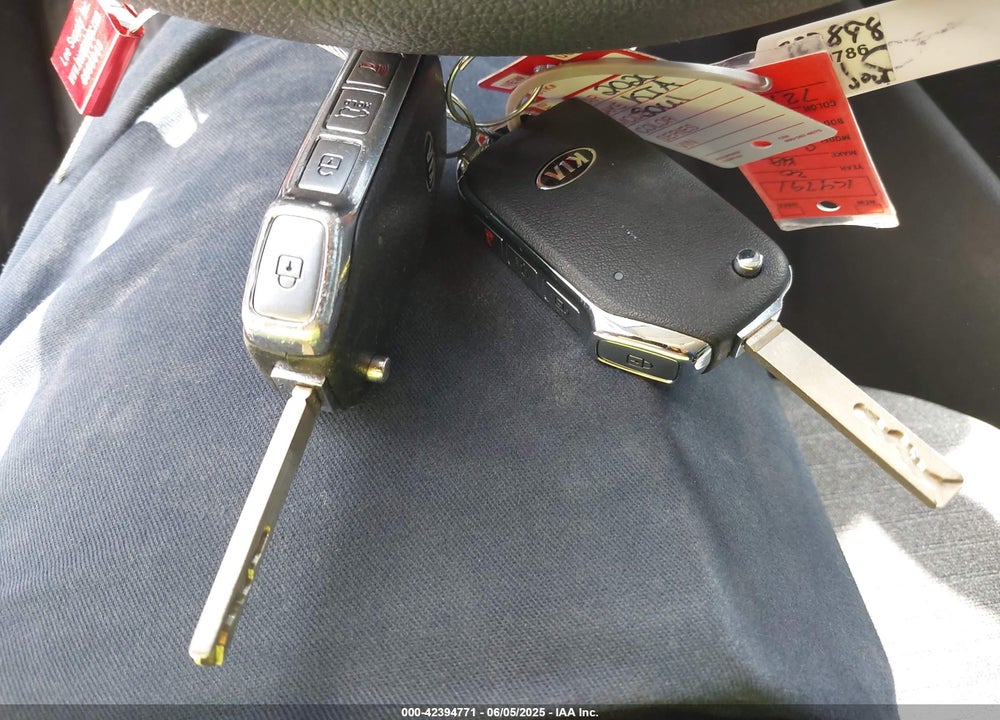 2020 KIA SOUL VIN: KNDJ23AU8L7727898