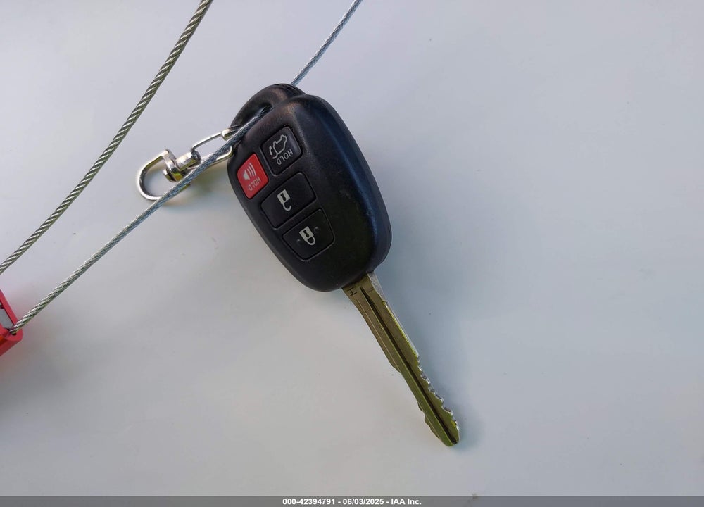 2016 TOYOTA RAV4 VIN: JTMRFREV6GJ092749