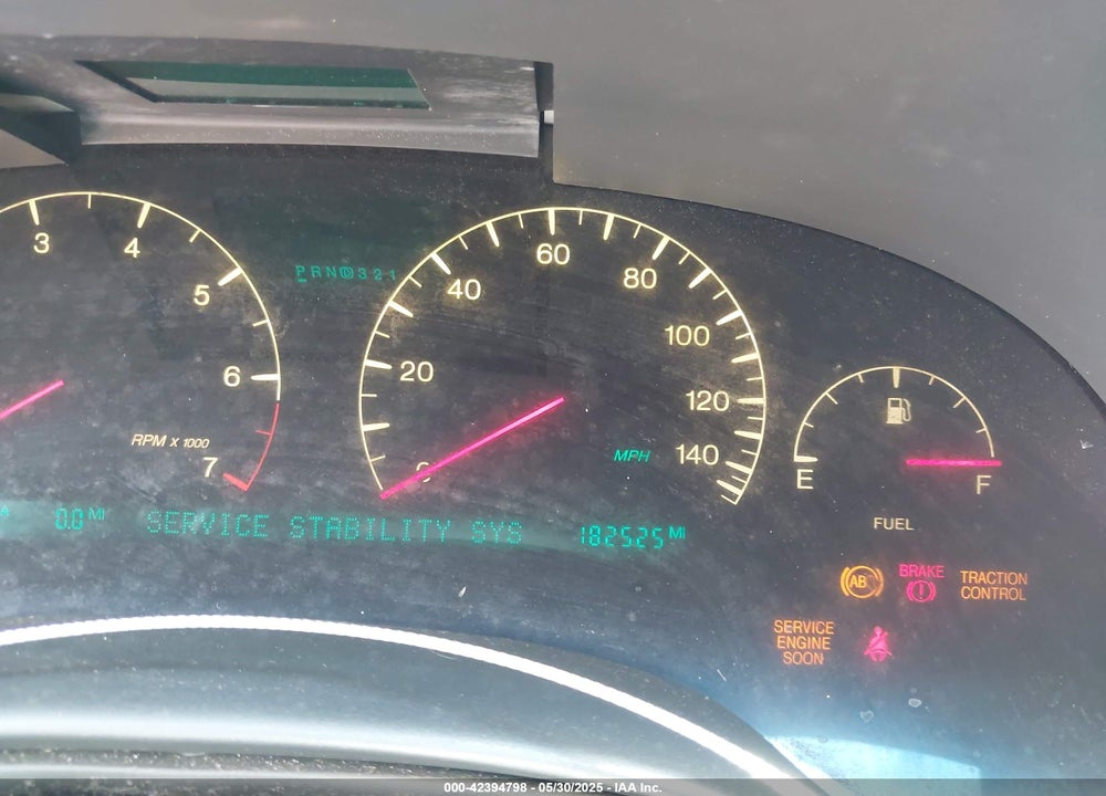 2000 CADILLAC DEVILLE DTS VIN: 1G6KF5493YU264303