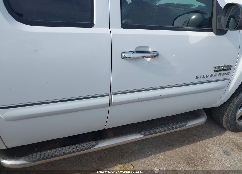 2011 CHEVROLET SILVERADO 1500 LT VIN: 1GCRCSE06BZ192977