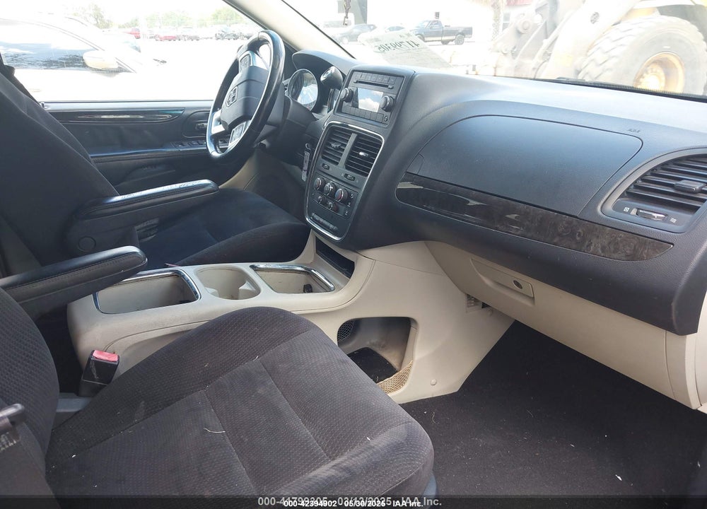 2014 DODGE GRAND CARAVAN VIN: 2C4RDGCG2ER352085