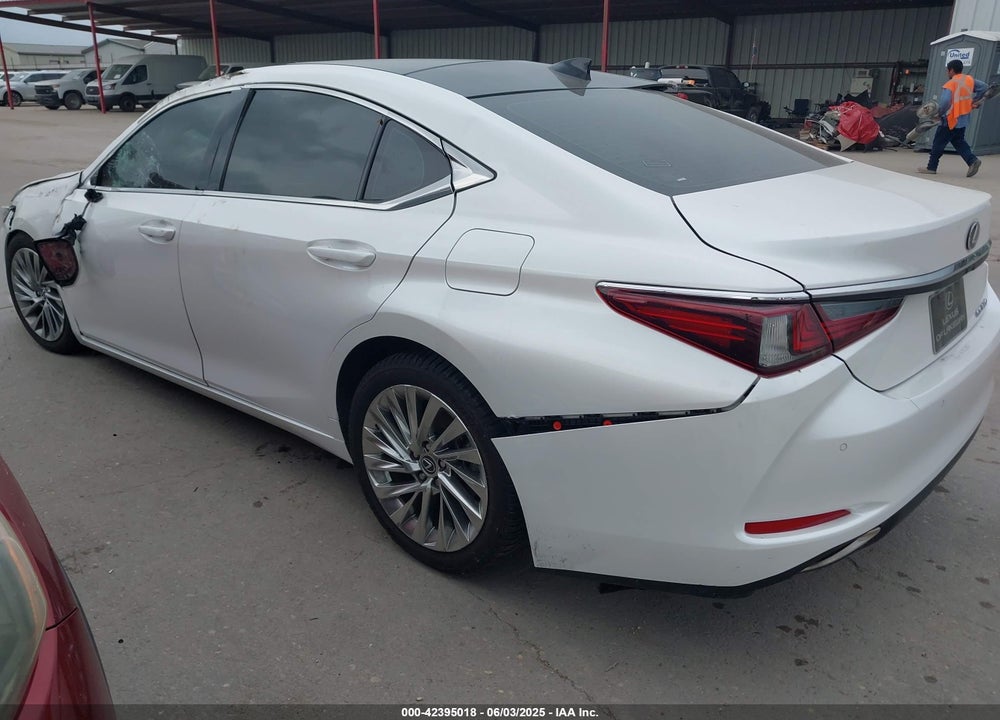 2021 LEXUS ES 350 ULTRA LUXURY VIN: 58AFZ1B16MU101039