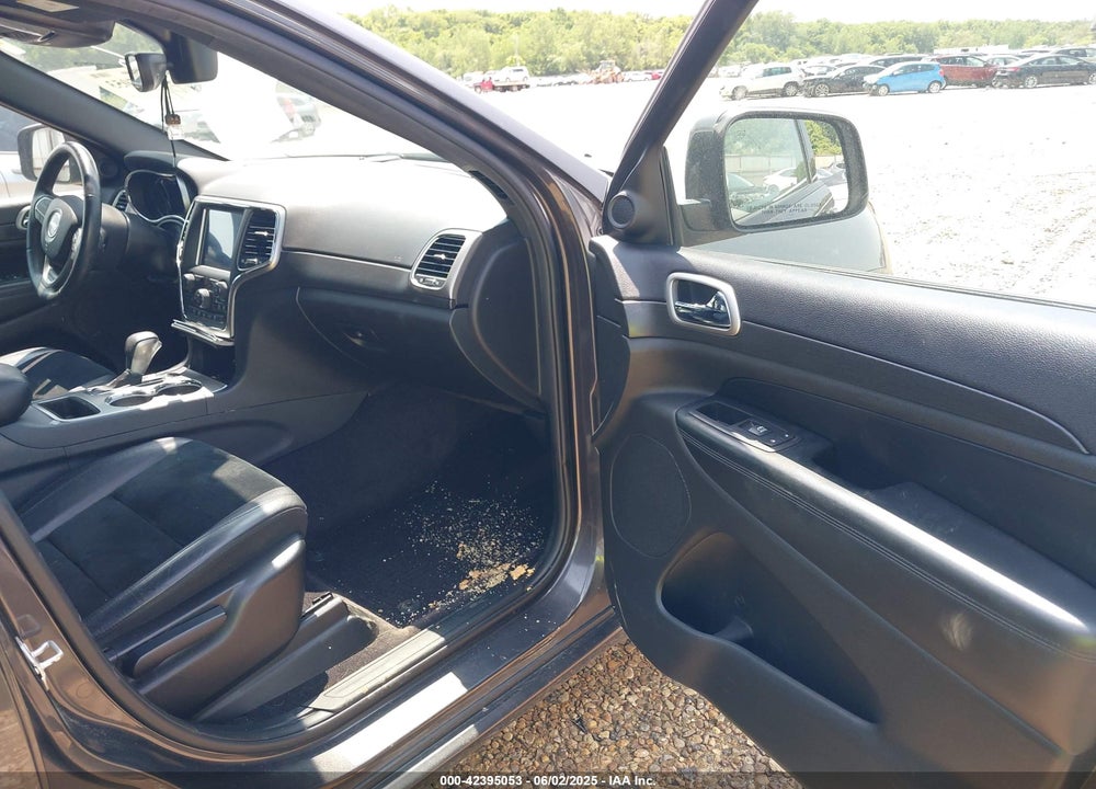 2018 JEEP GRAND CHEROKEE VIN: 1C4RJFAG3JC309125