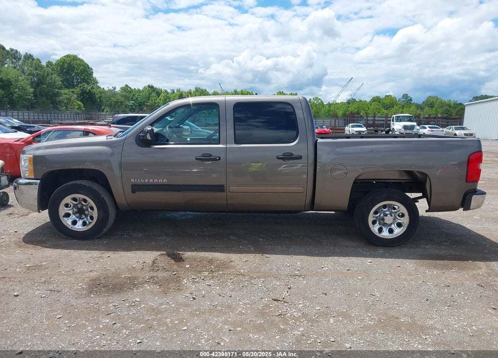 2013 CHEVROLET SILVERADO 1500 VIN: 3GCPCREA8DG241043