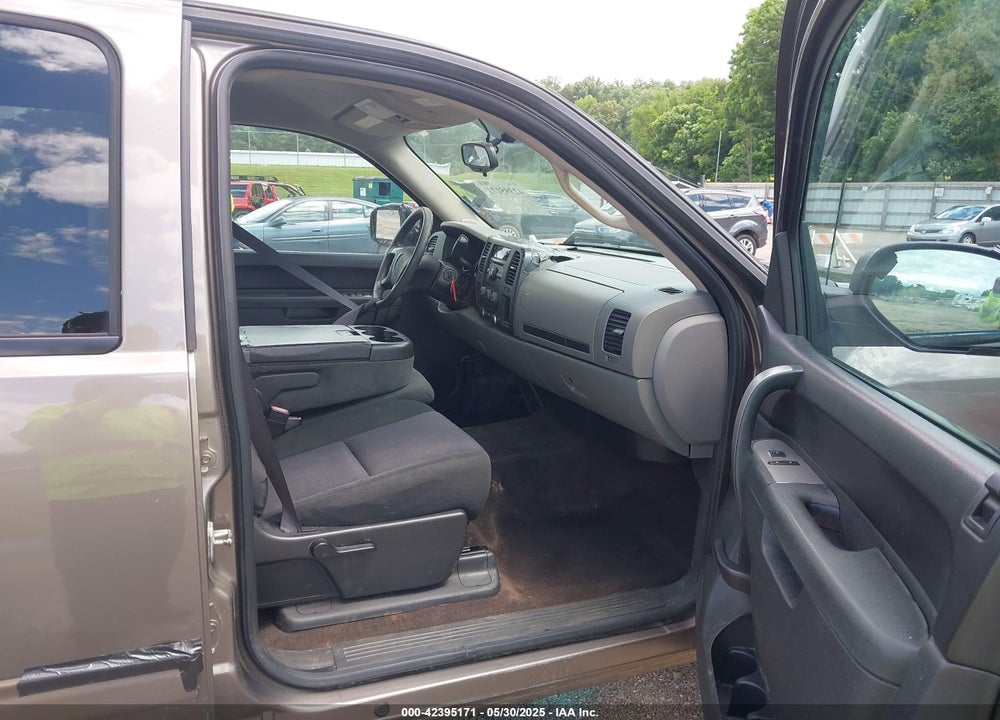 2013 CHEVROLET SILVERADO 1500 VIN: 3GCPCREA8DG241043