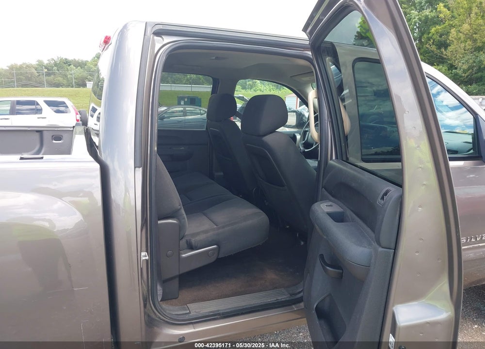 2013 CHEVROLET SILVERADO 1500 VIN: 3GCPCREA8DG241043
