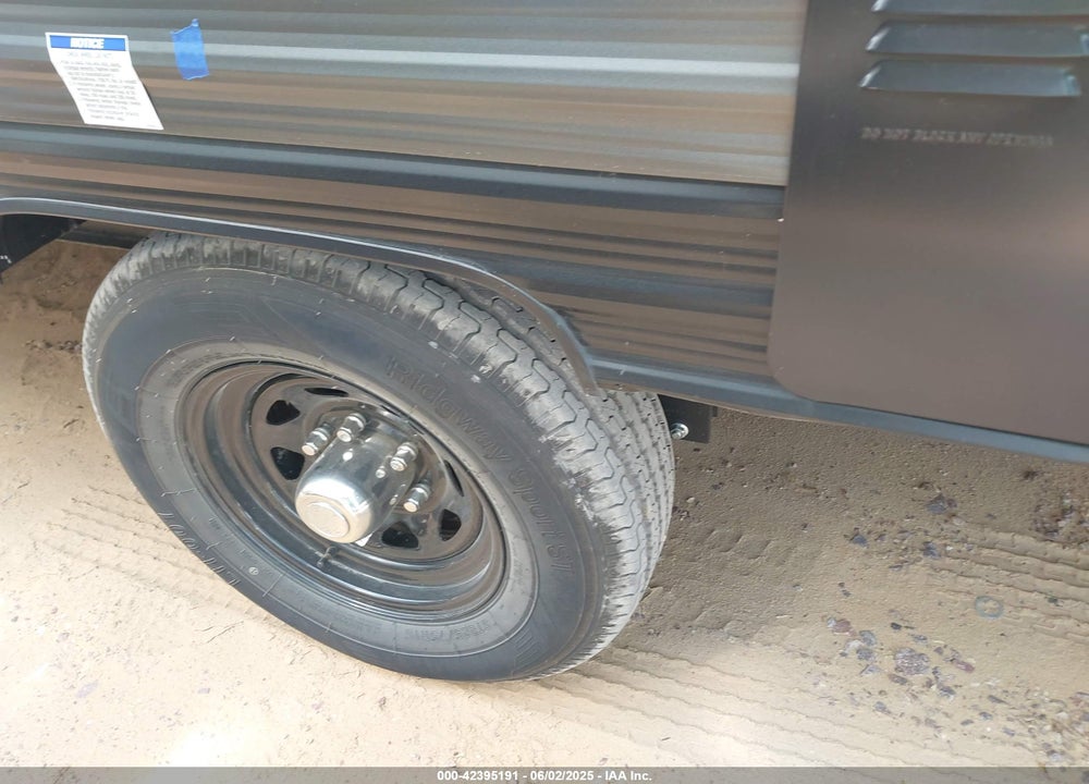2023 FOREST RIVER TRAVEL TRAILER VIN: 5ZT2SMGC5PN801884
