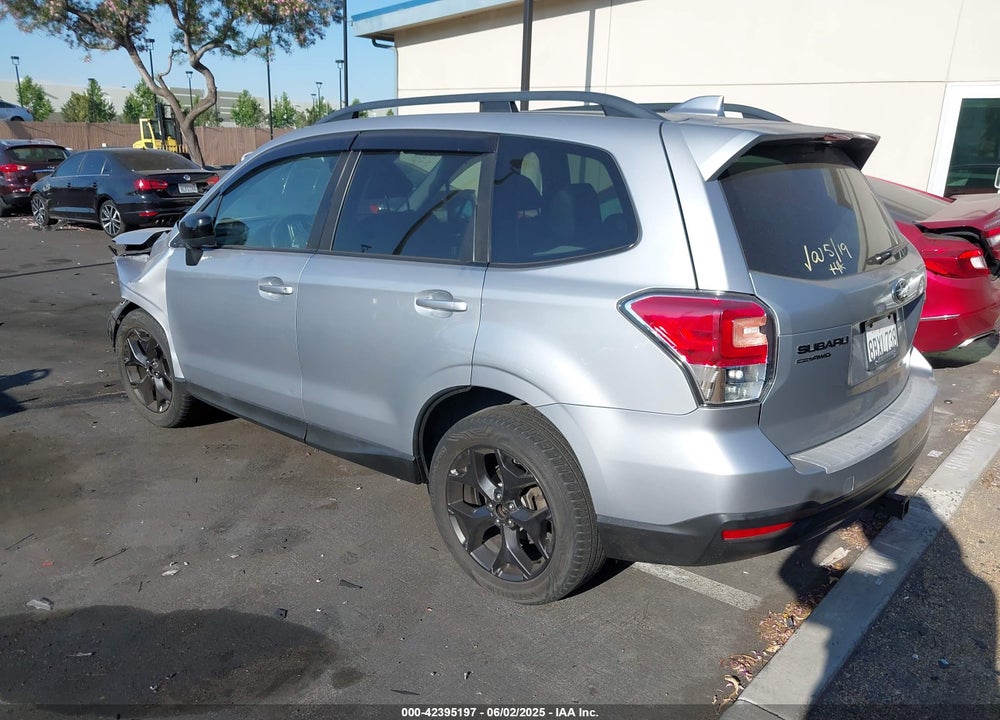 2018 SUBARU FORESTER VIN: JF2SJAGCXJH538995