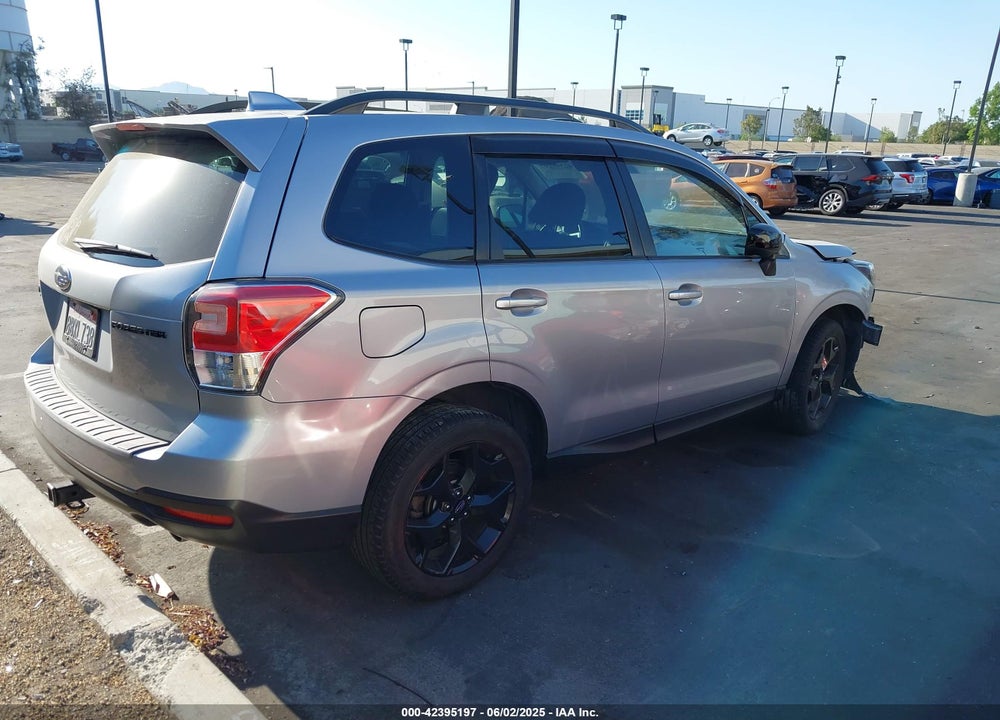 2018 SUBARU FORESTER VIN: JF2SJAGCXJH538995