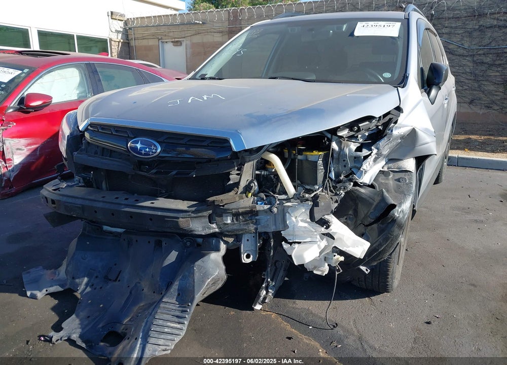 2018 SUBARU FORESTER VIN: JF2SJAGCXJH538995