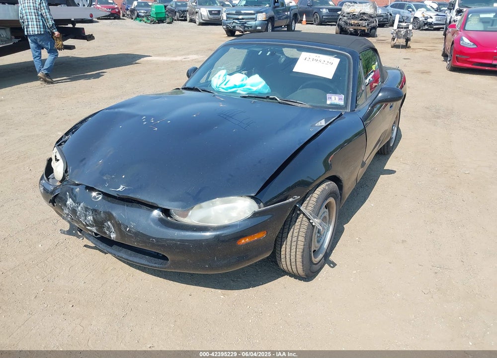 1999 MAZDA MX-5 MIATA LEATHER PKG/POPULAR EQUIPMENT PKG/SPORTS PKG/TOURING/TOURING PKG VIN: JM1NB3531X0113843