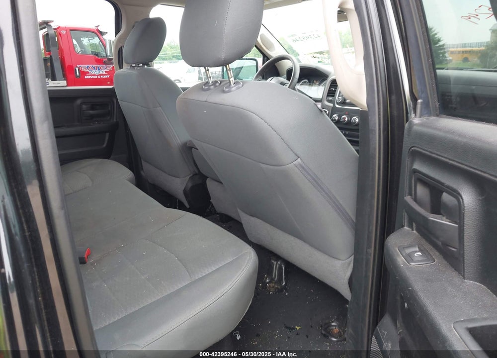 2018 RAM 1500 VIN: 1C6RR7FG7JS167415