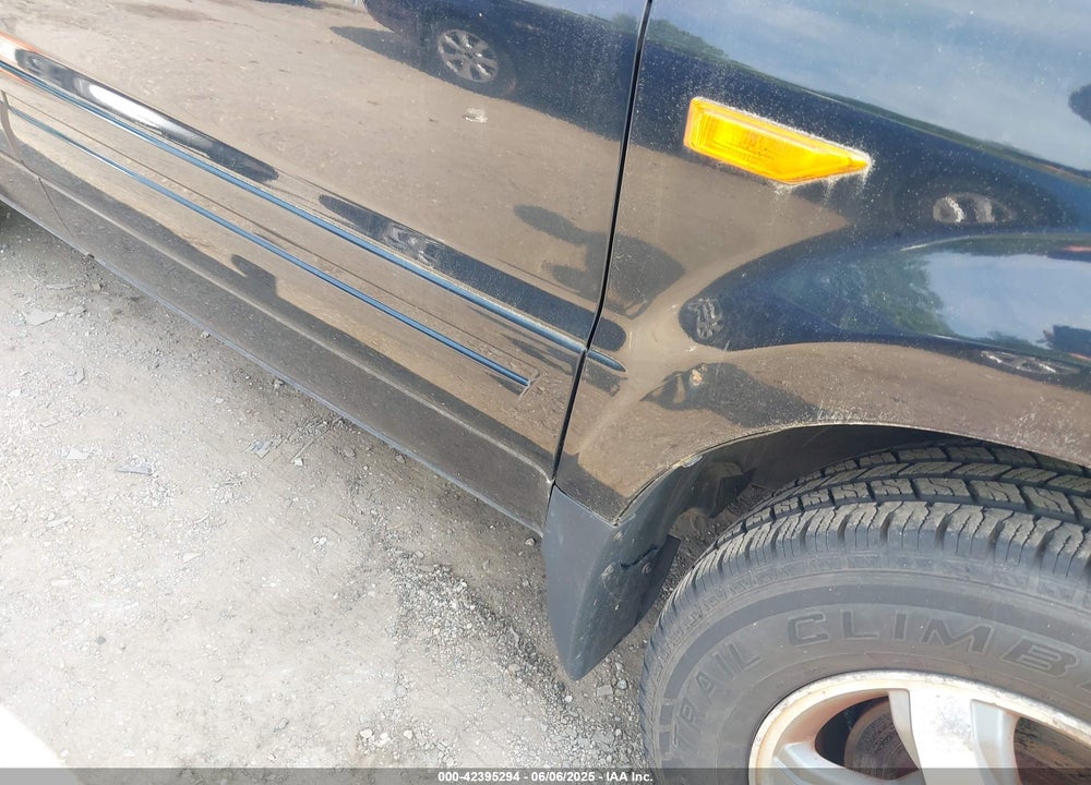 2007 HONDA PILOT VIN: 5FNYF18587B022122