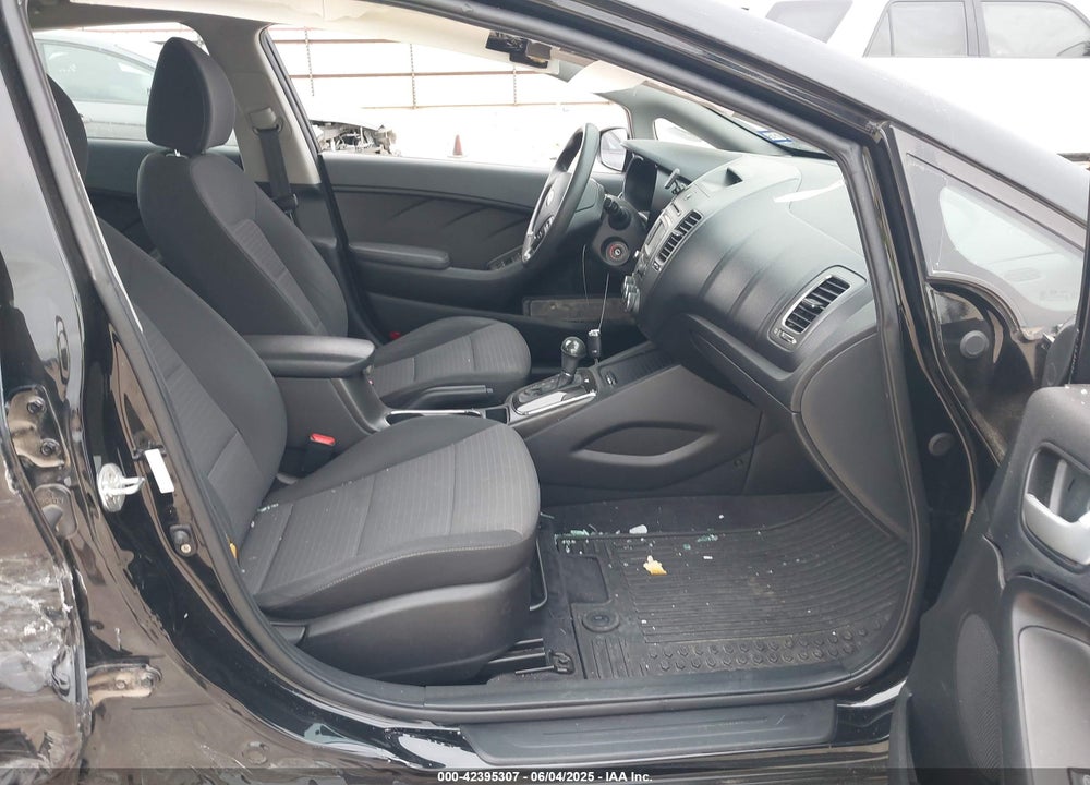 2017 KIA FORTE LX VIN: 3KPFL4A74HE099414