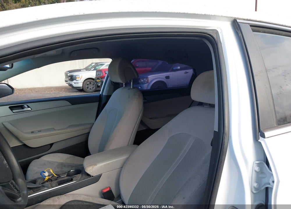 2016 HYUNDAI SONATA SE VIN: 5NPE24AFXGH379662