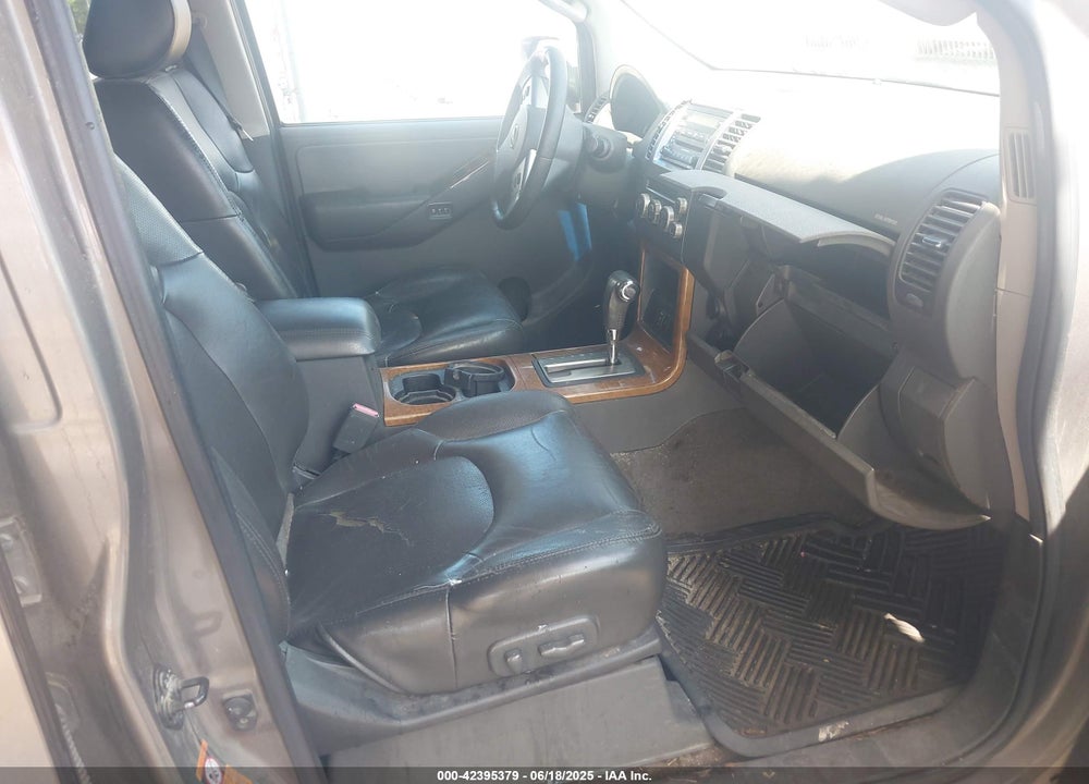 2005 NISSAN PATHFINDER LE VIN: 5N1AR18UX5C782168