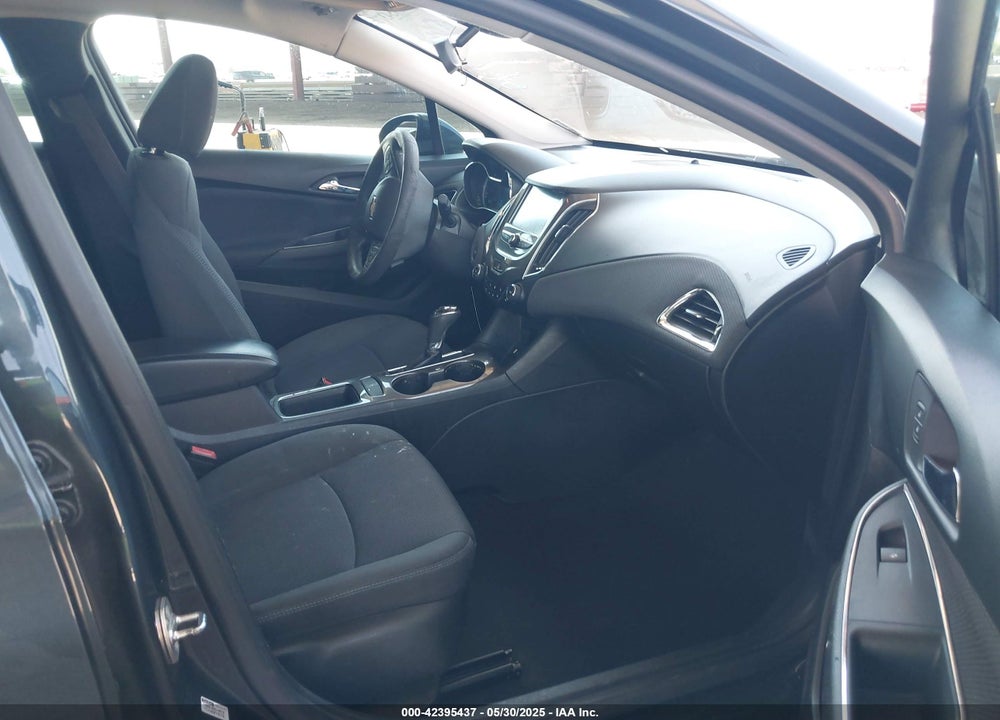 2017 CHEVROLET CRUZE LT AUTO VIN: 3G1BE6SM6HS608745