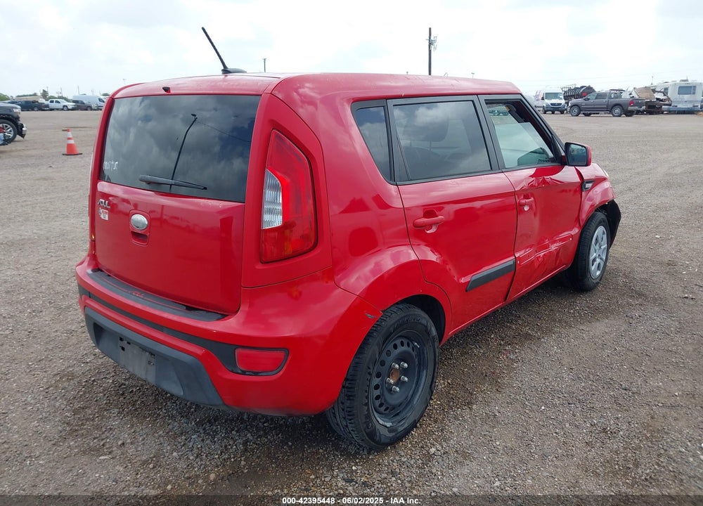 2013 KIA SOUL VIN: KNDJT2A52D7570323