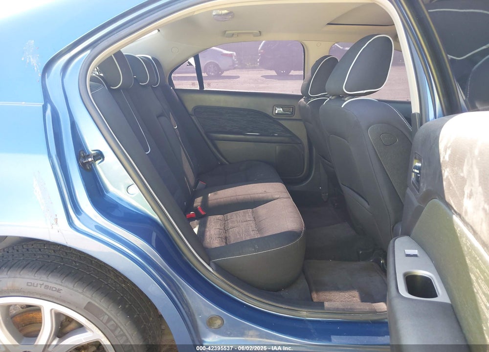 2010 FORD FUSION VIN: 3FAHP0HA5AR370380