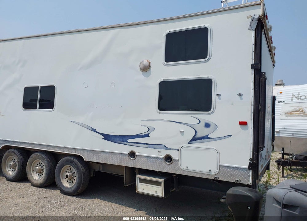 2005 5TH WHEEL OTHER VIN: 1SN300R205A000933