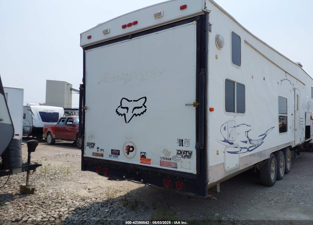 2005 5TH WHEEL OTHER VIN: 1SN300R205A000933