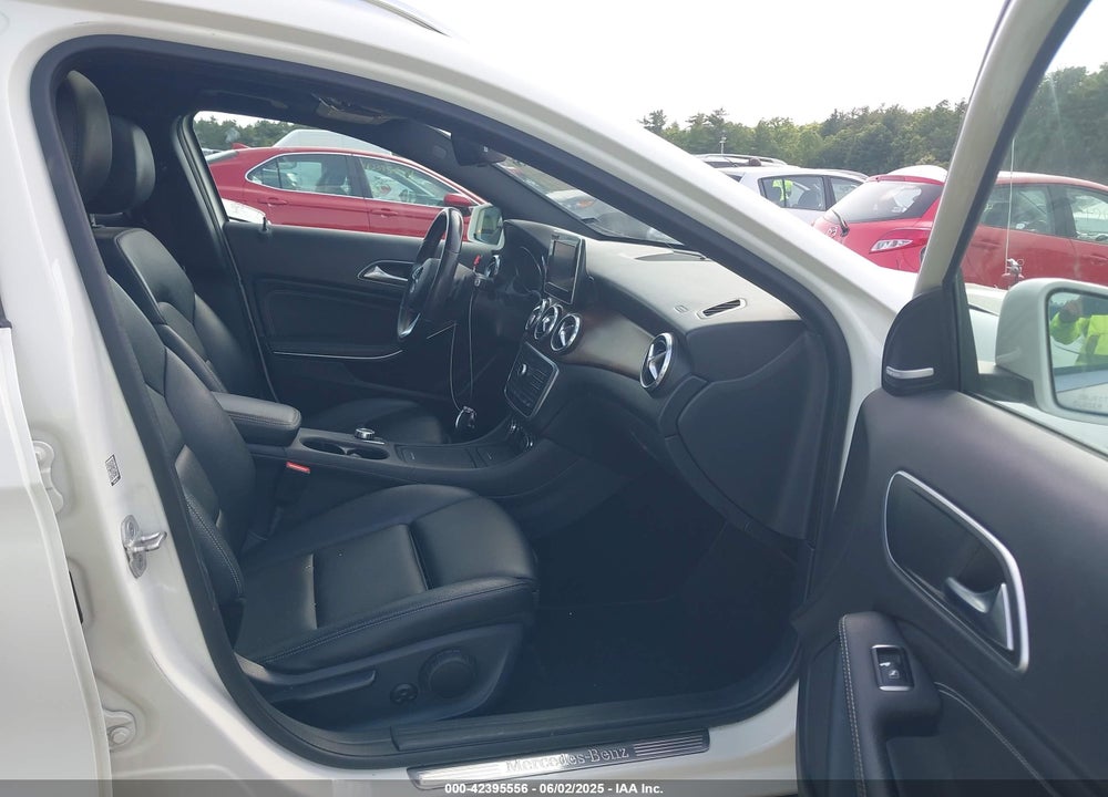 2016 MERCEDES-BENZ GLA-CLASS VIN: WDCTG4GB9GJ201787