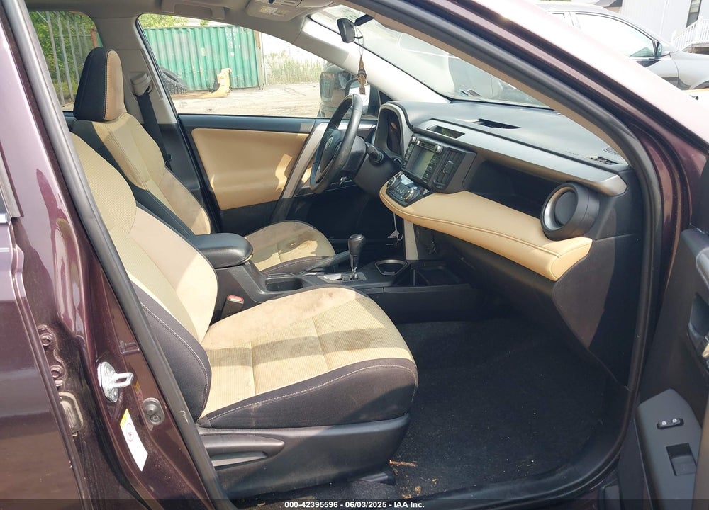 2018 TOYOTA RAV4 VIN: 2T3RFREV5JW712483